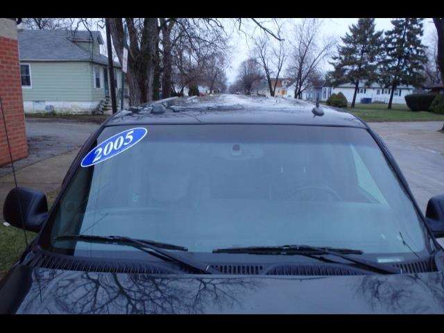 2005 GMC Sierra 1500 SLE 4dr Crew Cab SLE